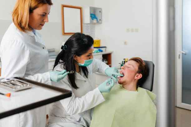 Best Weekend Emergency Dental Services in Mccullom Lake, IL